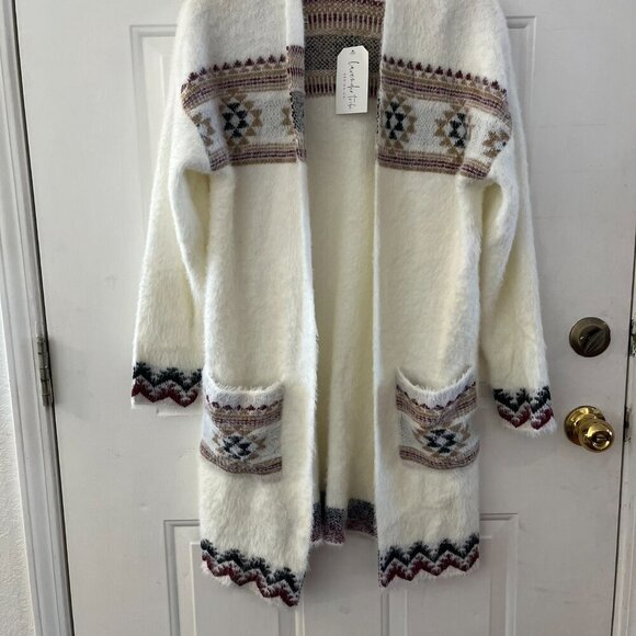 Lavender Tribe Woman's Aztec Western Tribal Fuzzy Sweater Sz Med - Picture 4 of 10